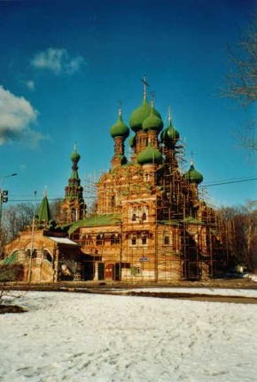 Dreifaltigkeitskirche in Ostankino 