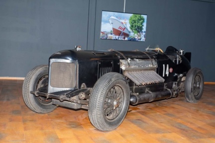 Packard-Bentley Mavis